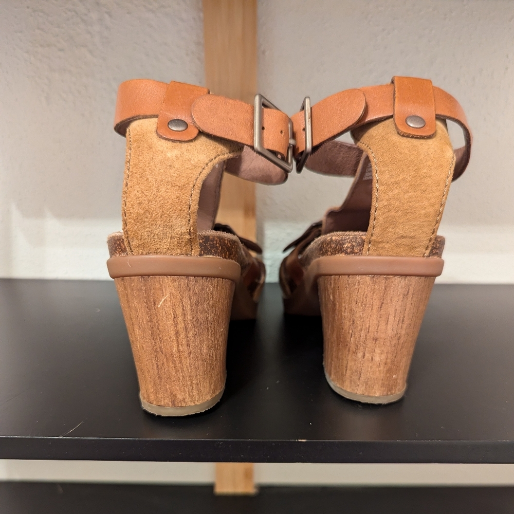Dansko Block Wooden Heel Sandal 38 - Picture 6 of 9